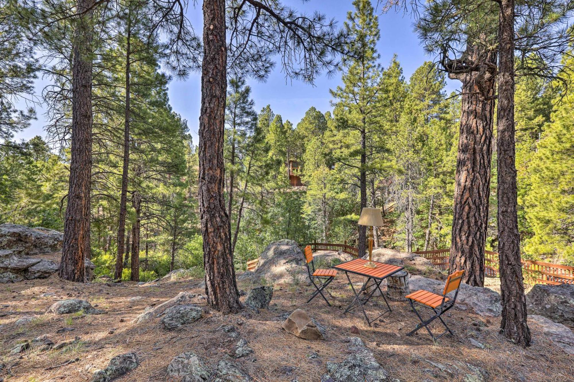 Woodsy Flagstaff Hideaway With Deck And Sunroom! Mountainaire Exterior photo